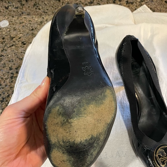 Tory Burch Heals size 9 - Picture 2 of 4